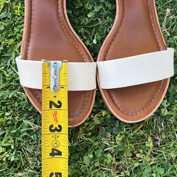 DOLCE VITA Two-Toned White Brown Leather Sandals - US 7 - Picture 14 of 15